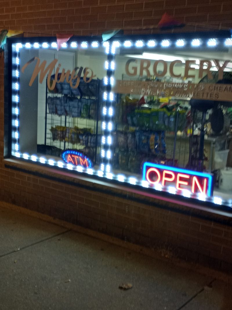 Mingo's Mini Mart & Kitchen