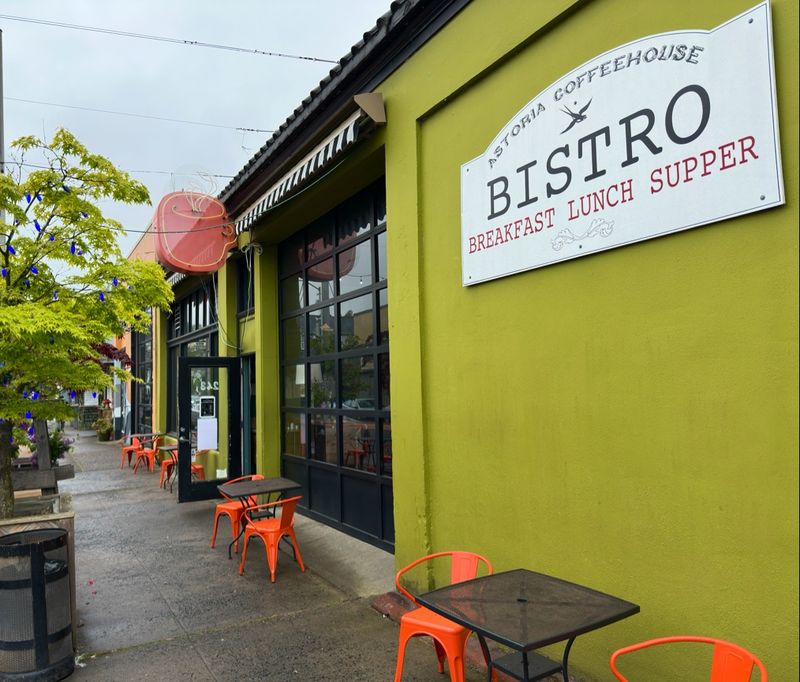 Astoria Coffeehouse & Bistro on the Columbia River