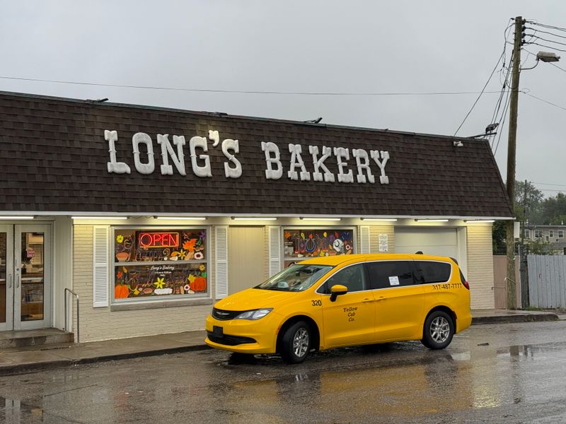 Long's Bakery