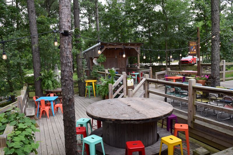 The Blue Rooster, Broken Bow