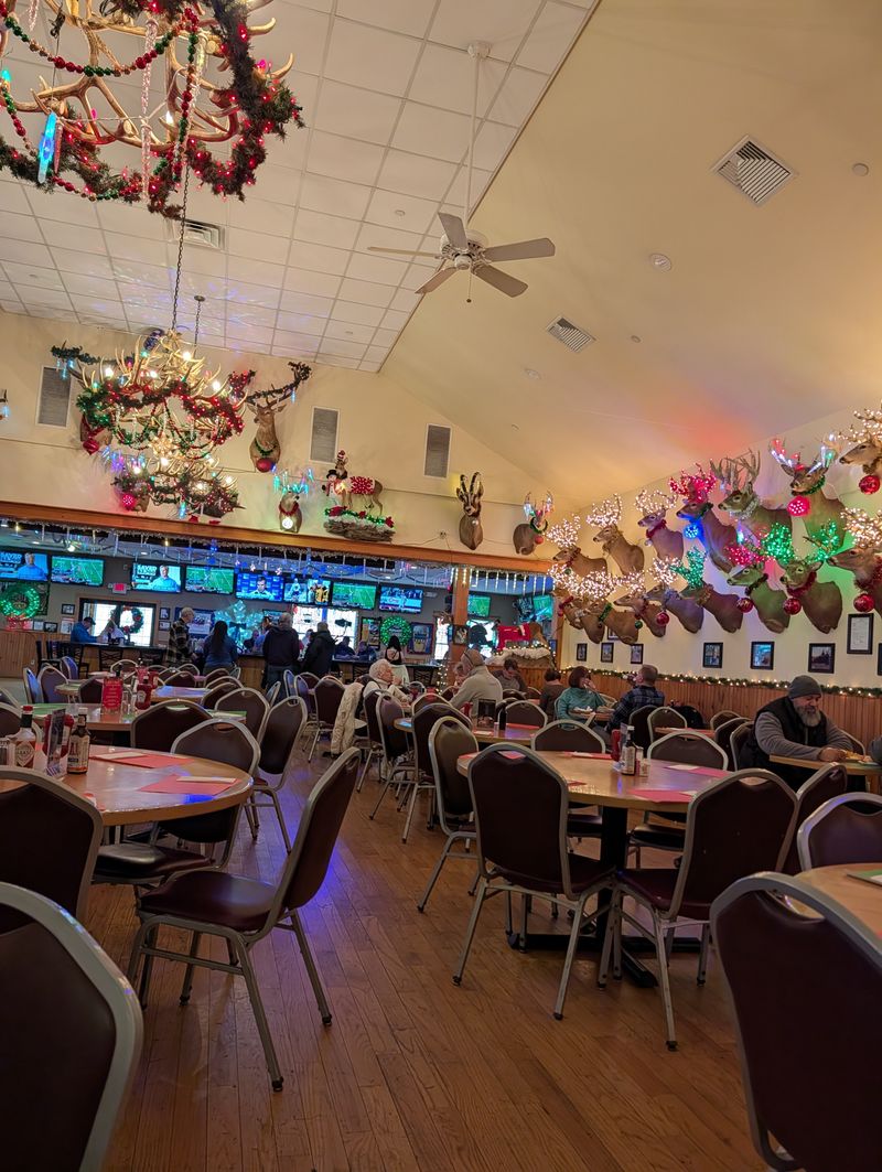 Live Music Weekends That Amp Up The Energy