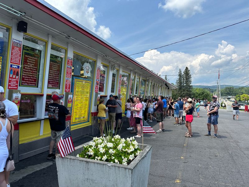 Martha's Dandee Creme