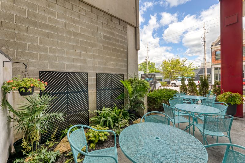 Perfectly Located Next to Tappers Arcade Bar