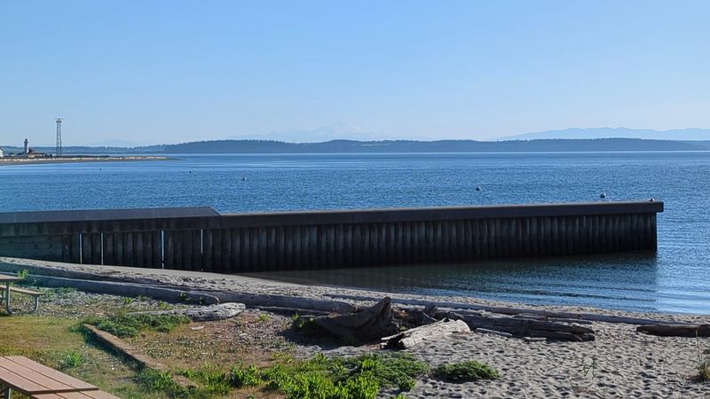 A Place That Encourages Slow Circling