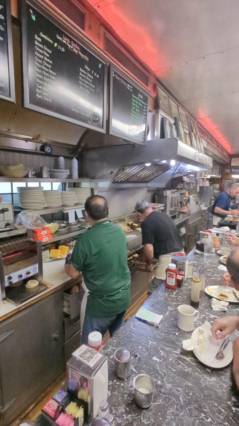 Lunch Specials That Deliver Incredible Value For Your Money