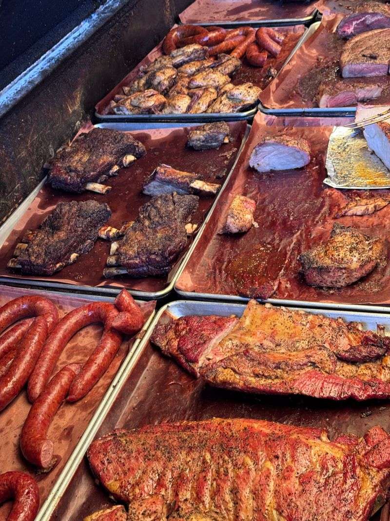 Llano: Cooper's Old Time Pit Bar-B-Que