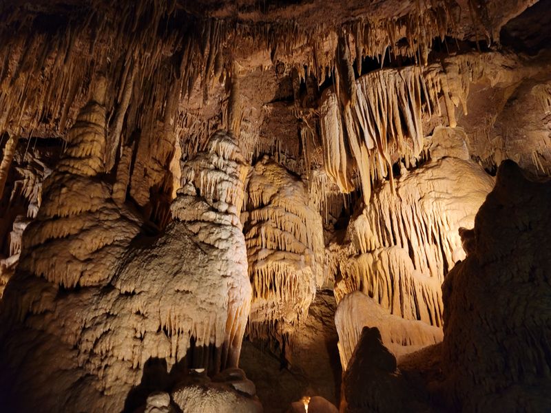 Natural Bridge Caverns