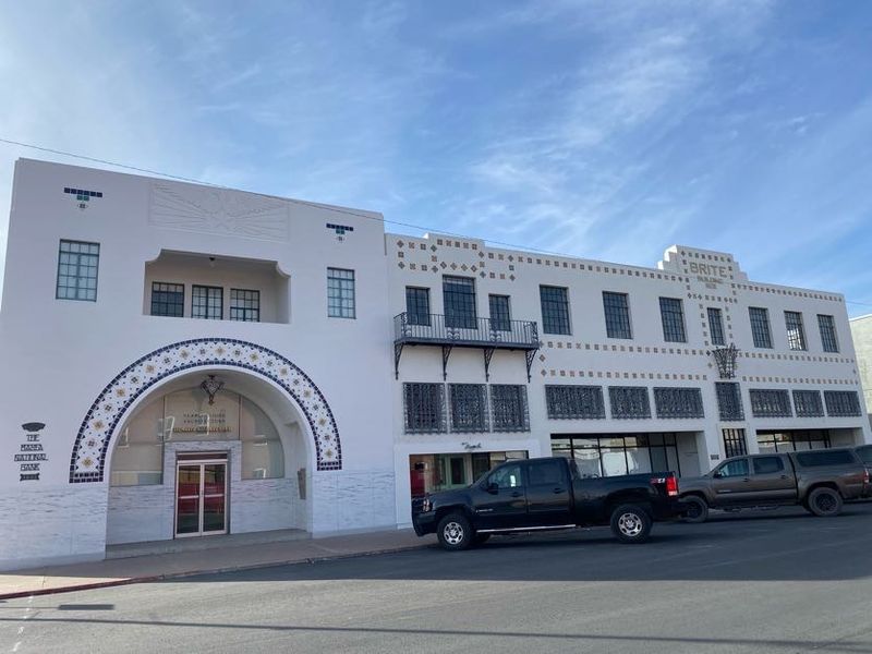 Marfa: Desert Art Colony