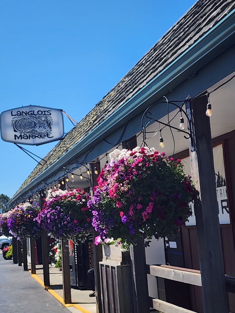 Langlois Market (Langlois)