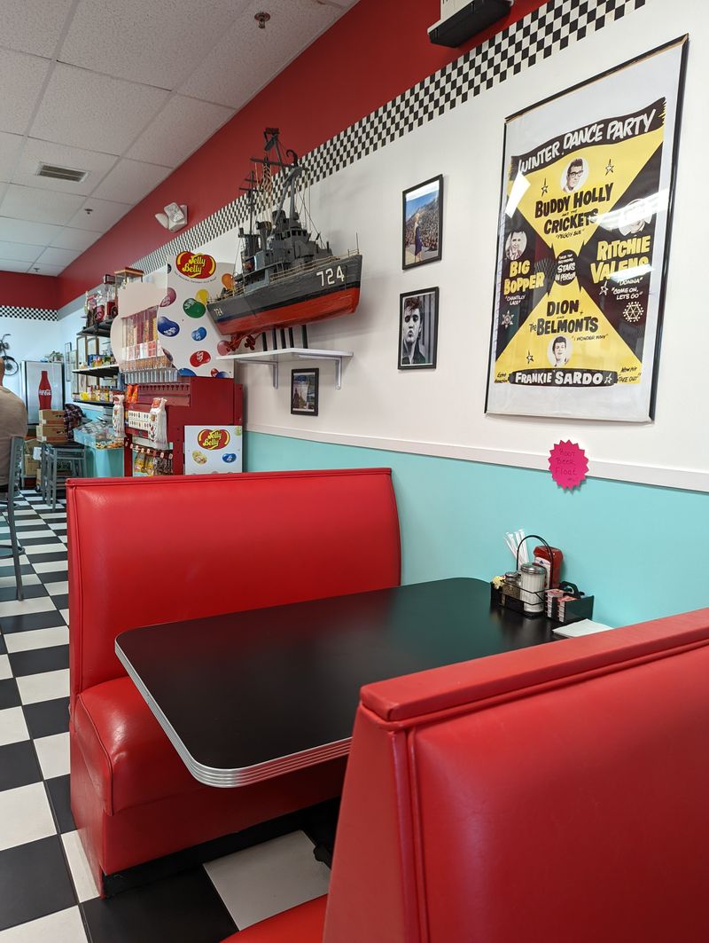 Martucci's Flashback Diner