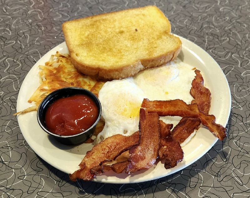 Breakfast Service and Morning Traditions