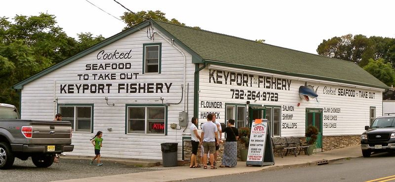 A Storied Seafood Market That Keeps It Real
