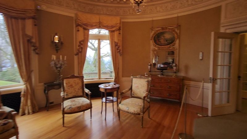 Windows Opening and Slamming Shut