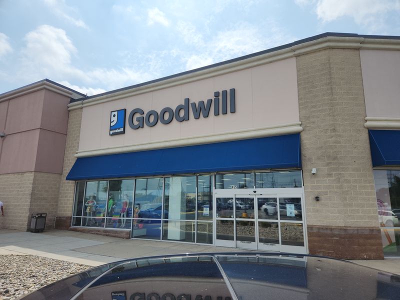 Spotless Aisles and Zero Thrift Store Smell