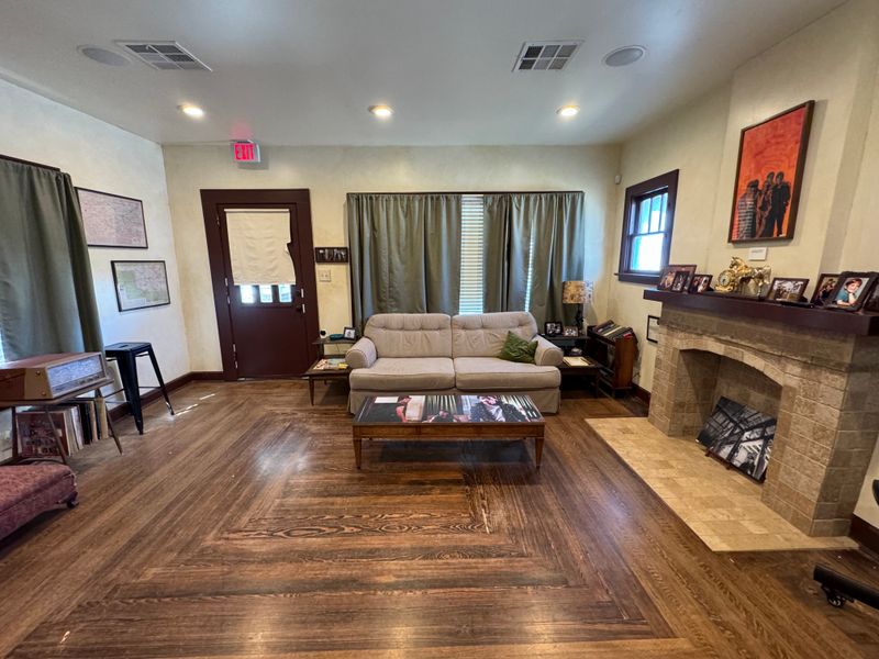 Stepping Into the Curtis Brothers' World