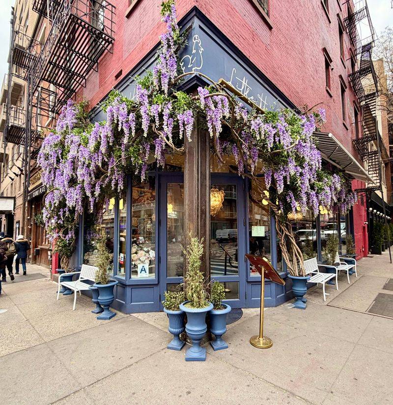 The Little Red Hen, Sullivan