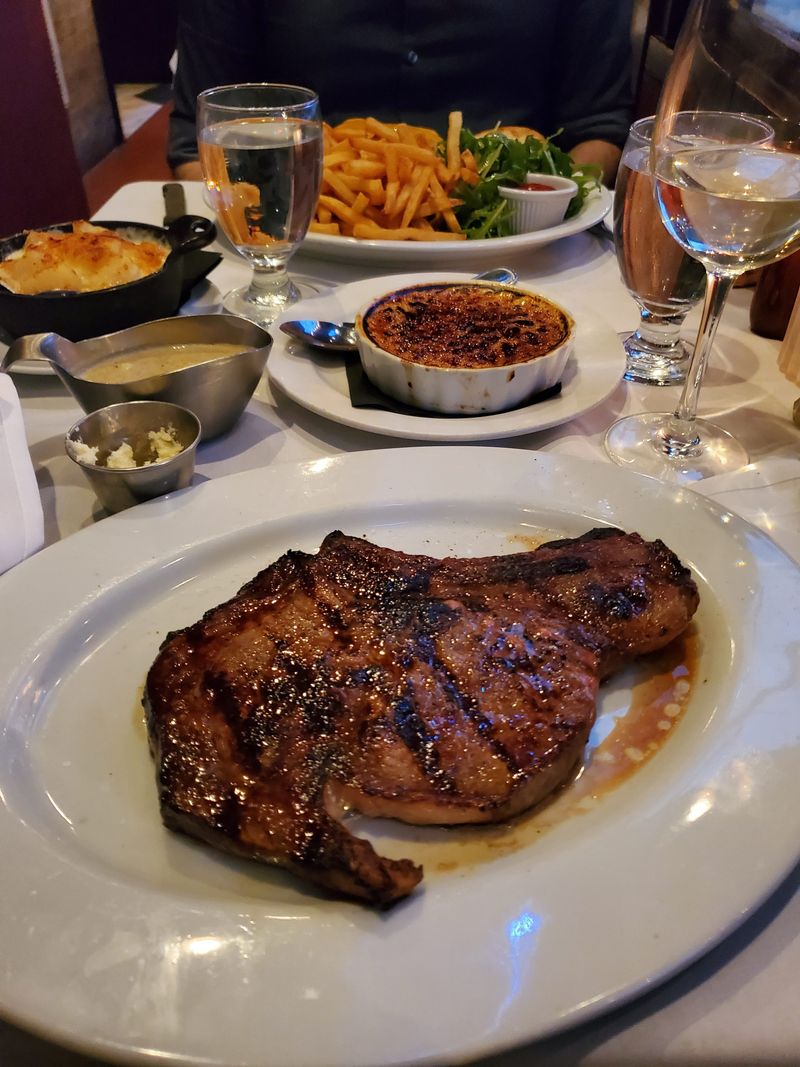 Dino & Harry's Steakhouse