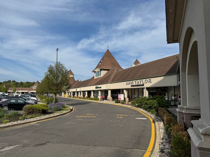 Brand Lover's Paradise With All Your Favorites Under One Roof