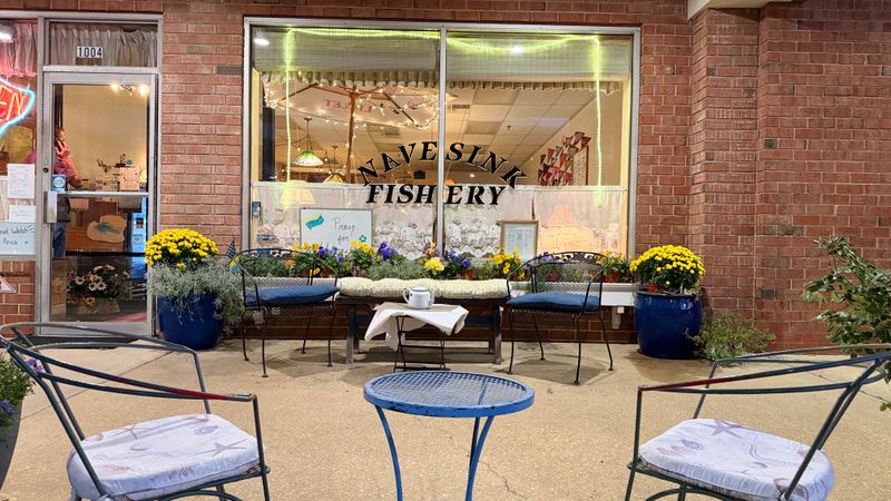 A Strip Mall Location That Hides A Seafood Treasure