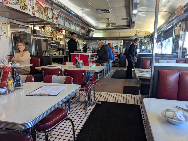 Classic Diner Atmosphere That Takes You Back in Time