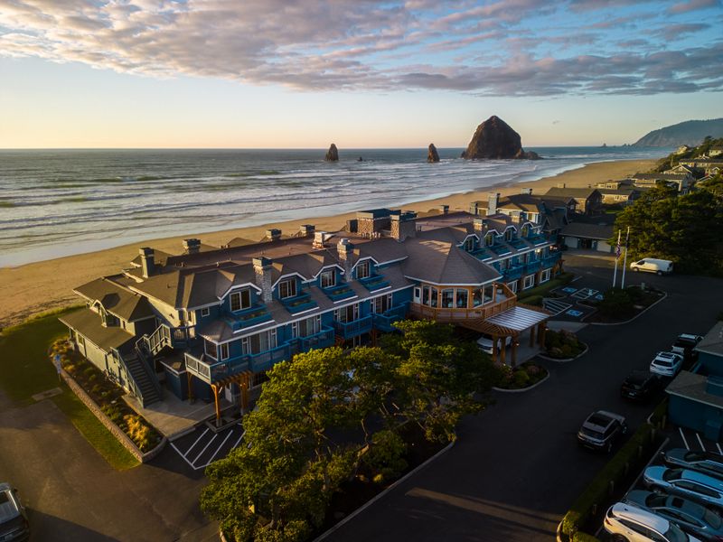 Stephanie Inn Dining Room in Cannon Beach