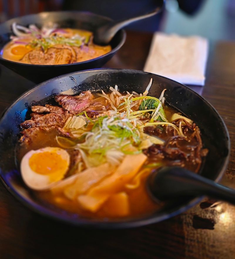 A Dining Room That Breathes Like a Living Space