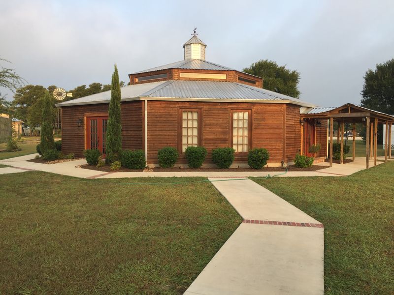 Blink-And-You-Miss-It Main Street Energy