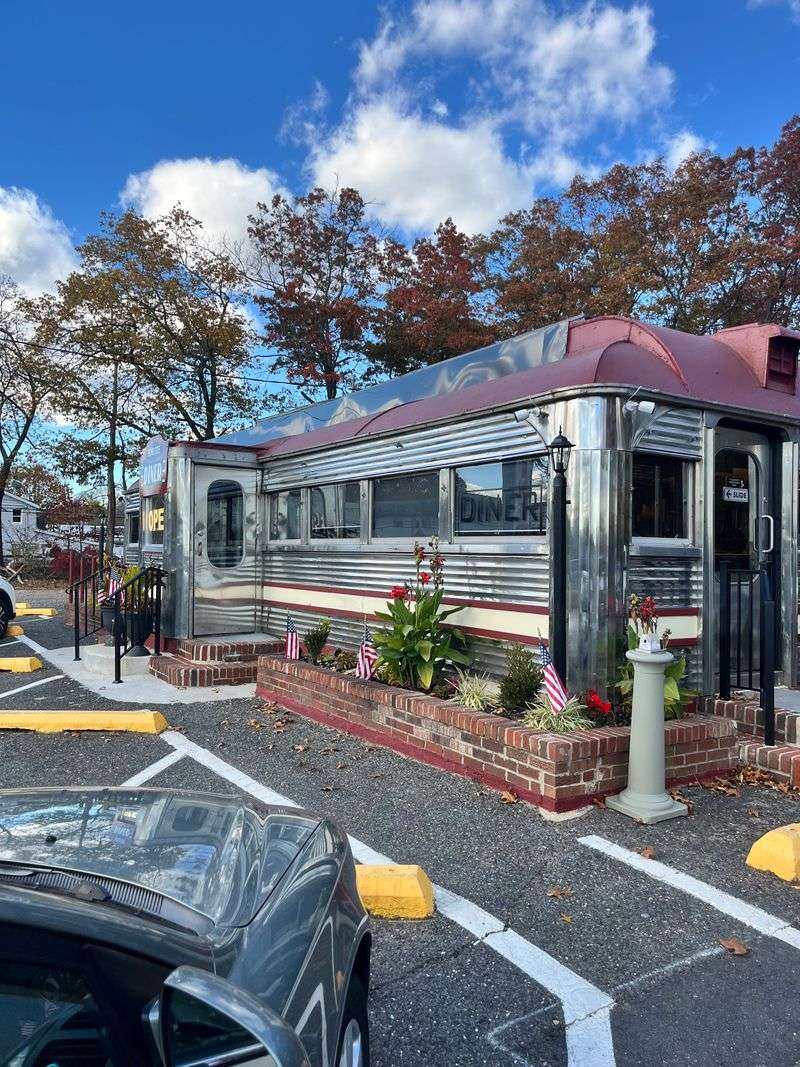 The Roadside Diner