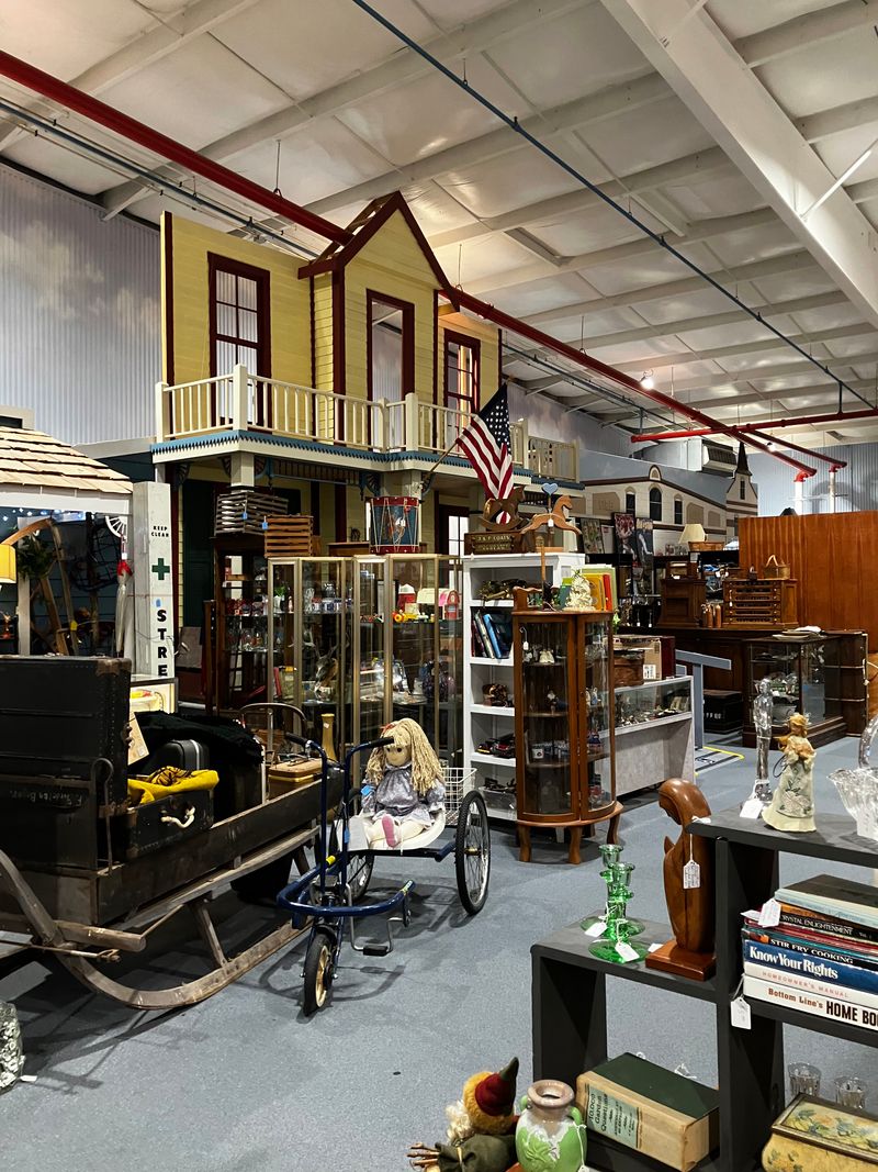 Hundreds of Independent Vendors Create Incredible Variety