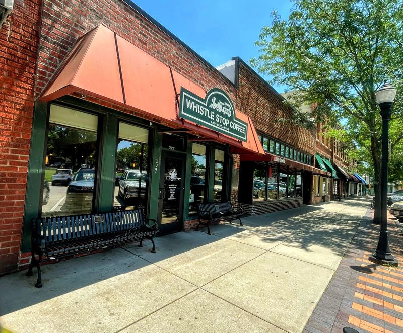 Streets That Look Almost Staged