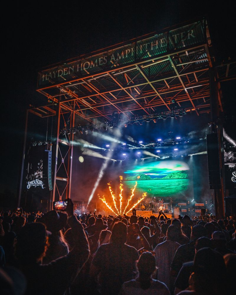 Yellowcard Kicks Off the Season with Nostalgic Pop-Punk Energy