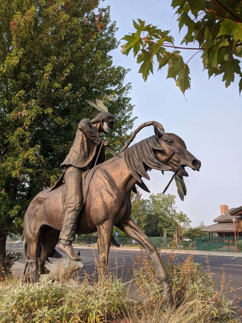 Joseph: Mountain Art Hub in the Wallowas