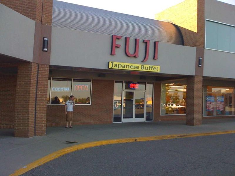Fuji Japanese Buffet, Madison Heights