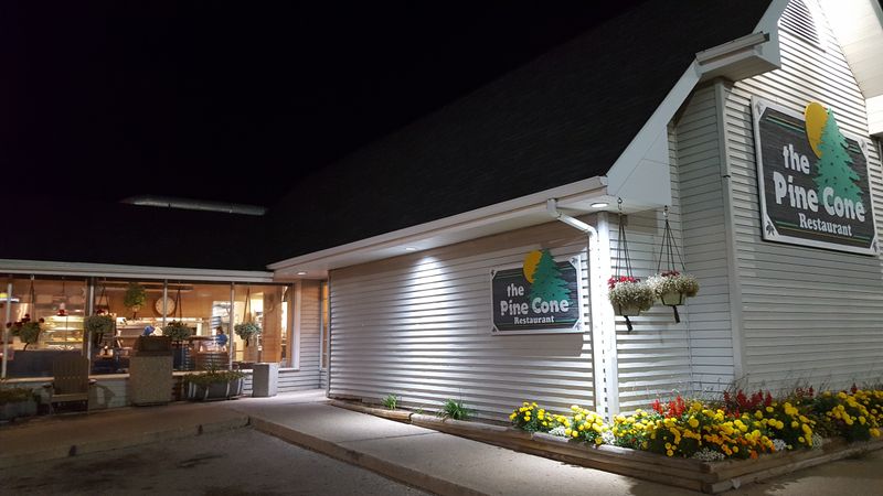 Pine Cone Restaurant – Johnson Creek