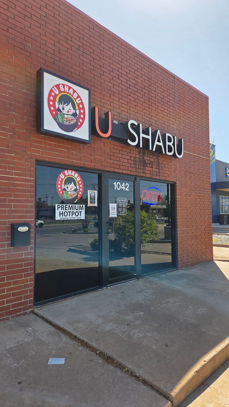 Individual Hot Pot Stations Make Everyone the Chef