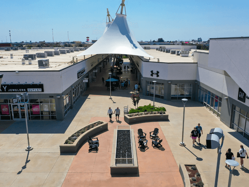 Massive Selection Spanning Multiple Categories