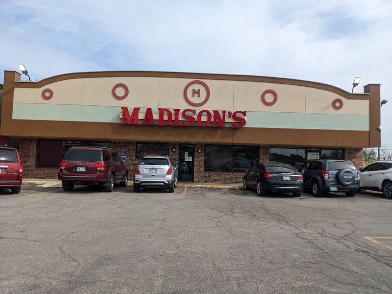 This Is the Plate People Drive Out of Their Way For