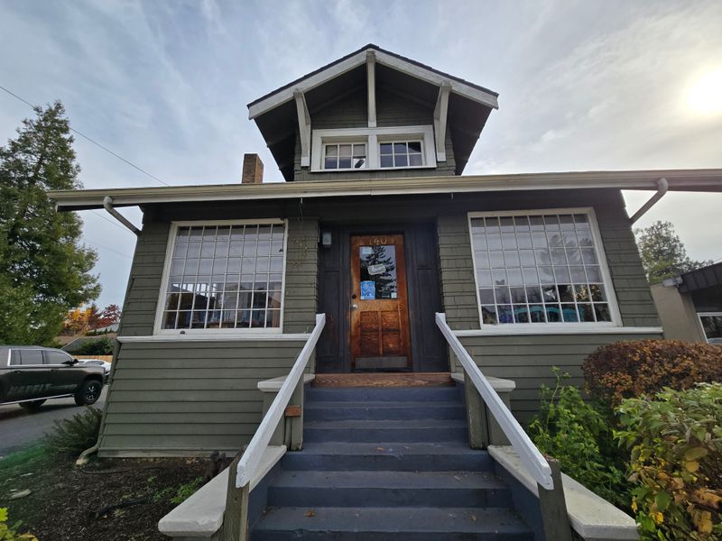 A Victorian House That Became a Breakfast Legend