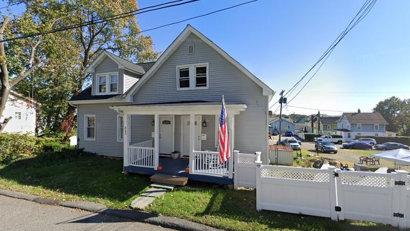 A Micro Bakery That Feels Like Home