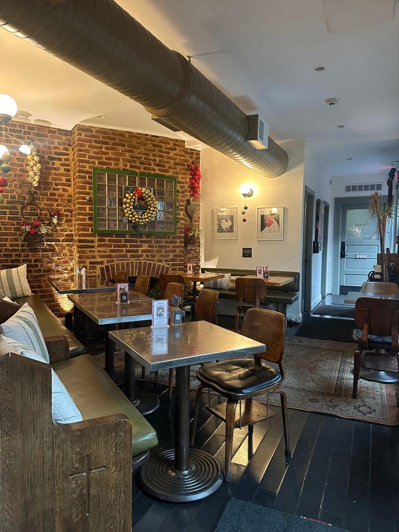 A Breakfast Menu That Keeps Regulars Coming Back