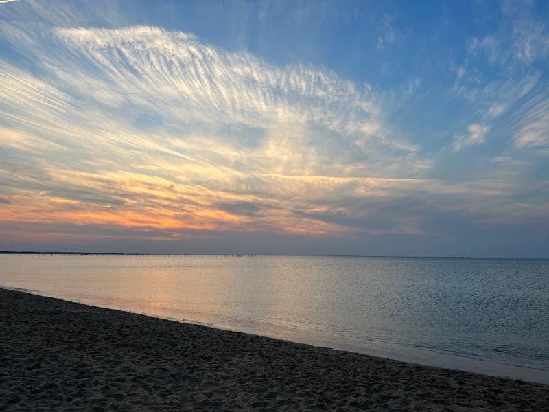 Bay Beach Bliss Where Calm Waters Meet Endless Horizons