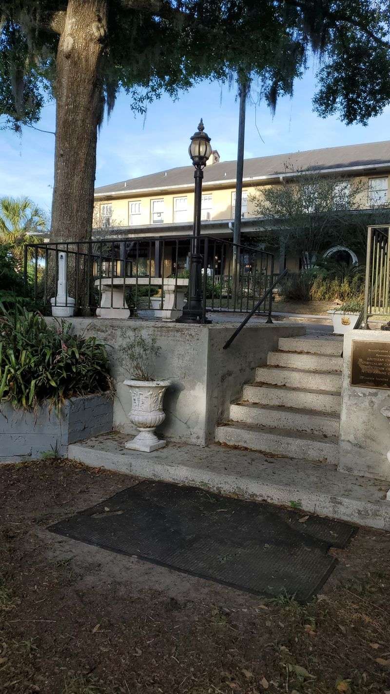 A Community That Feels Closed, Not Cold