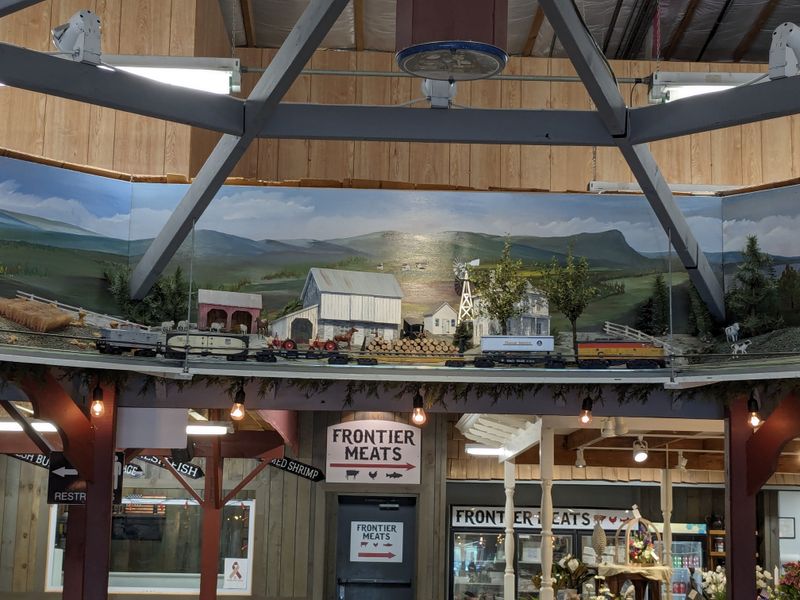 Toy Store Celebrates Childhood Without Electronic Distractions