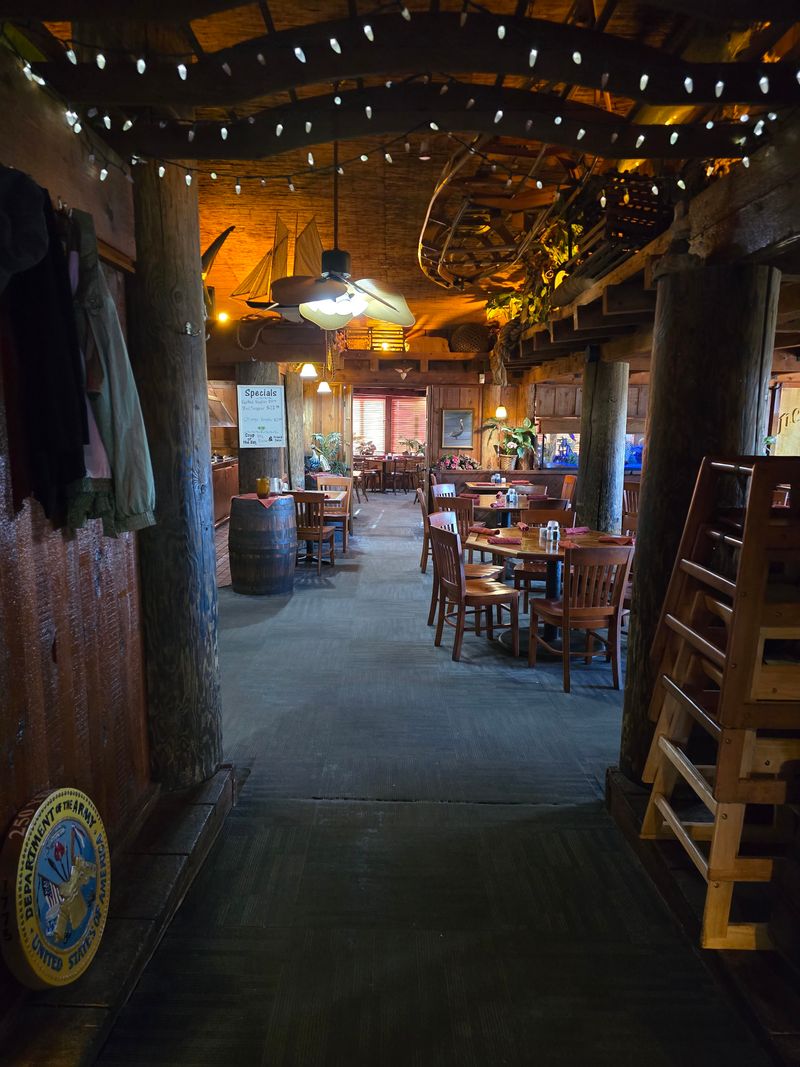 Pelican’s Restaurant, Midwest City