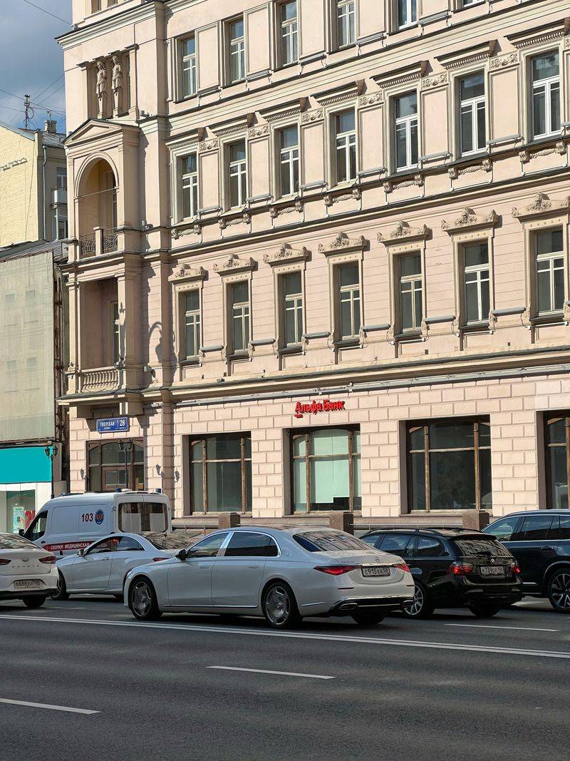 Leaving A Car Idling And Unattended Is Not Allowed