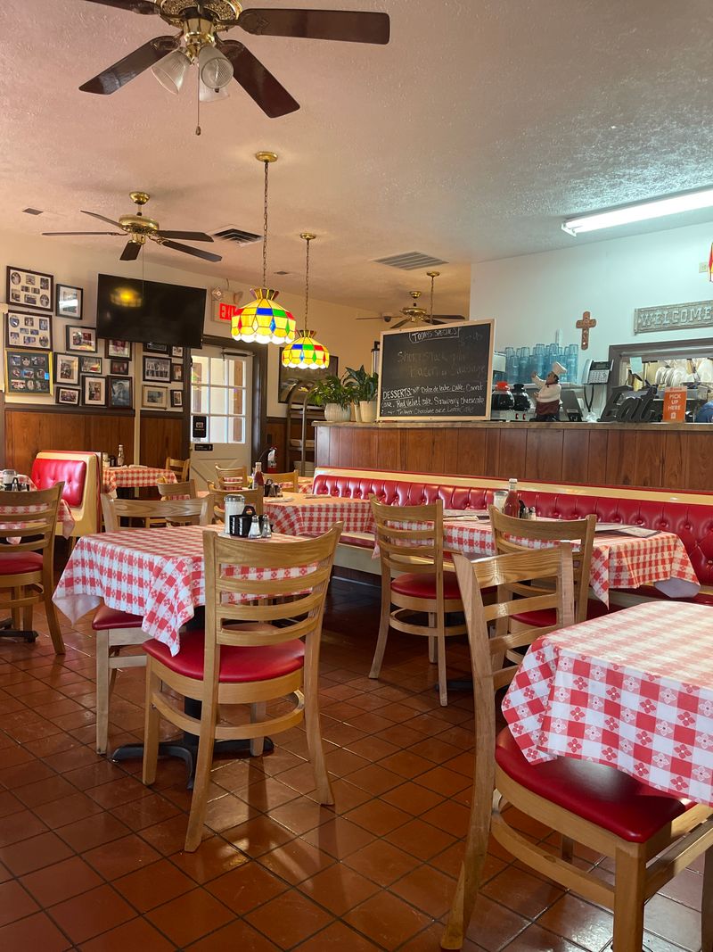 Courthouse Cafe & Donuts