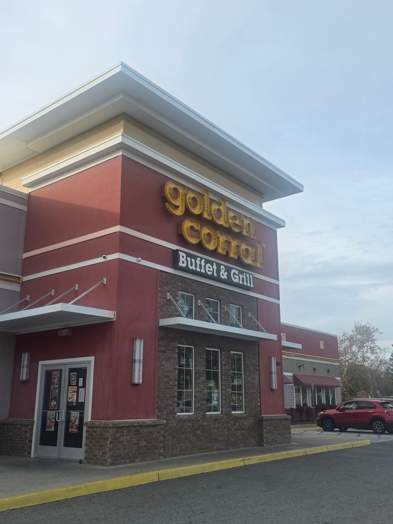 Golden Corral, Bakersfield