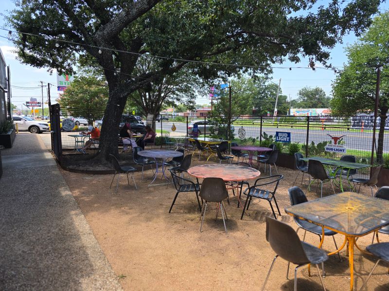 Authentic Hole-in-the-Wall Atmosphere That Embodies Austin's Food Truck Culture