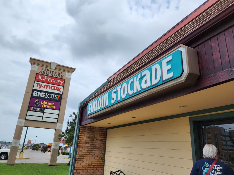 A Place Where Regulars Are Part of the Furniture