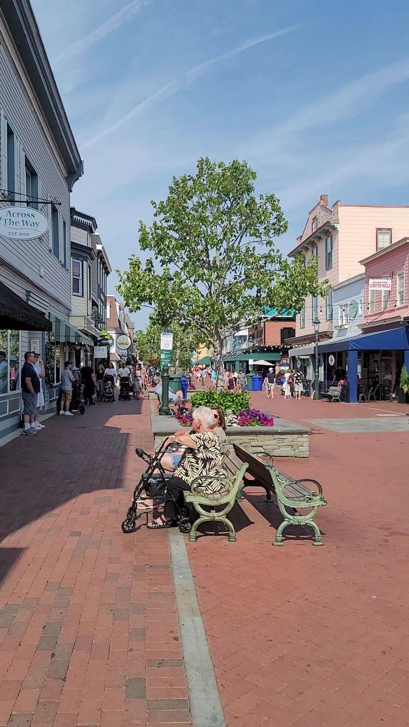 Washington Street Mall Loses Its Small-Town Soul